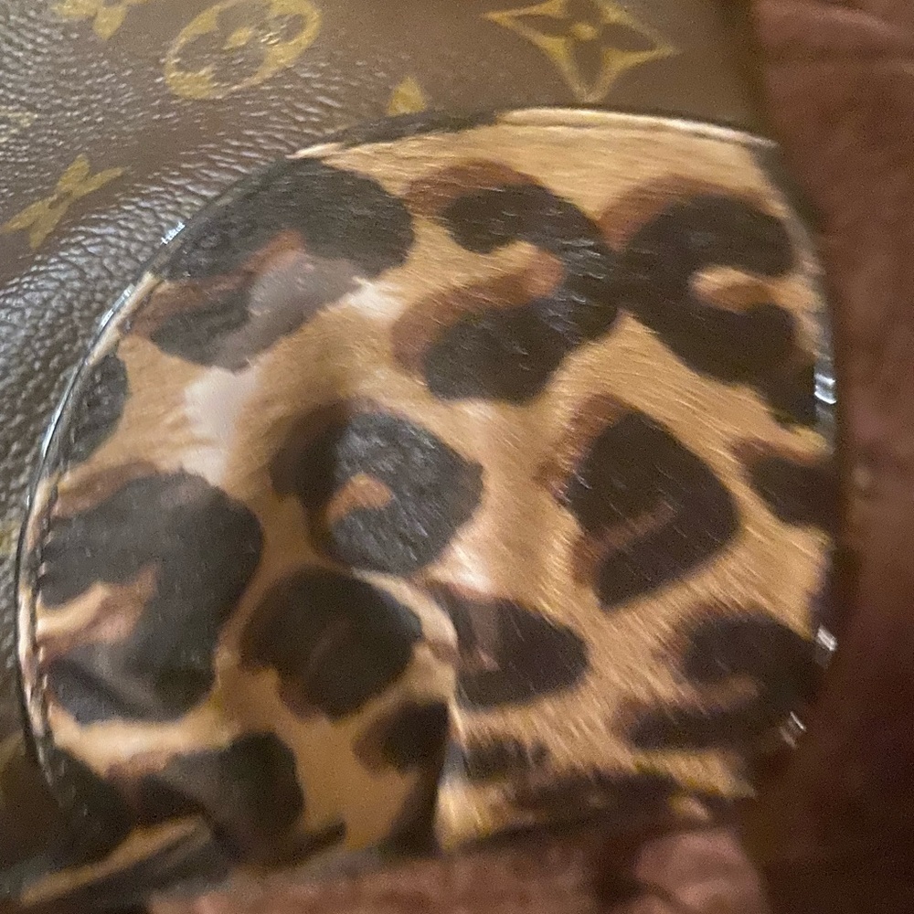 💕RARE: Limited Louis Vuitton Leopard Print - Picture 14 of 16
